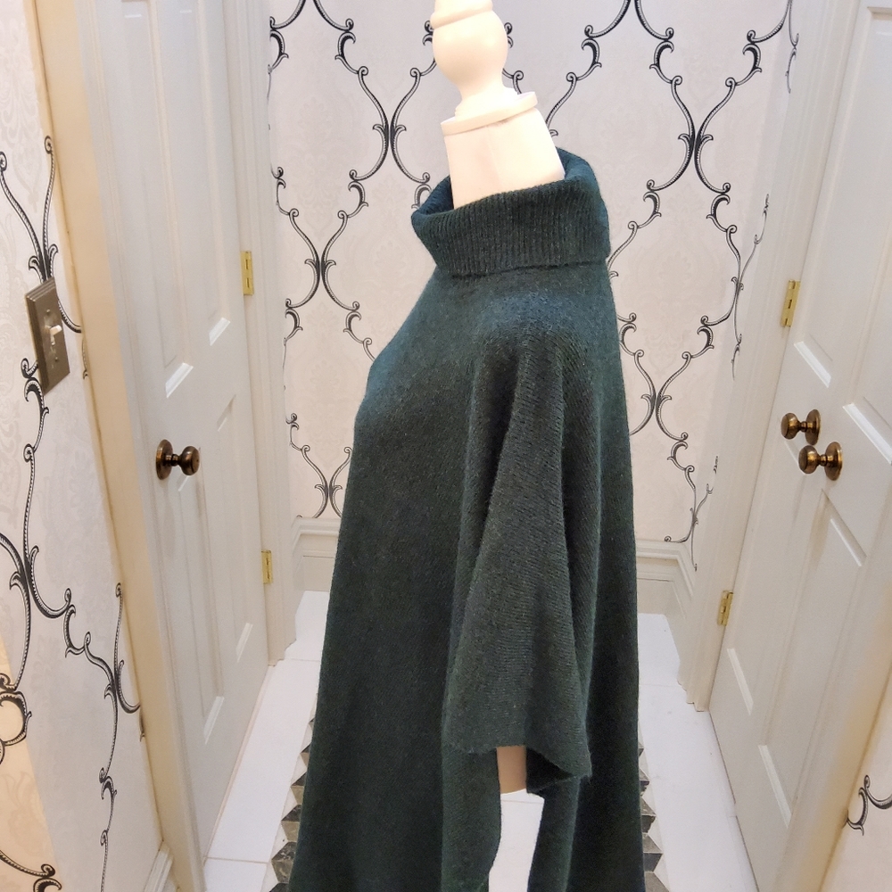 Heather Green Turtle Neck Pullover Shawl - image 4